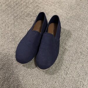 Toms navy blue shoes